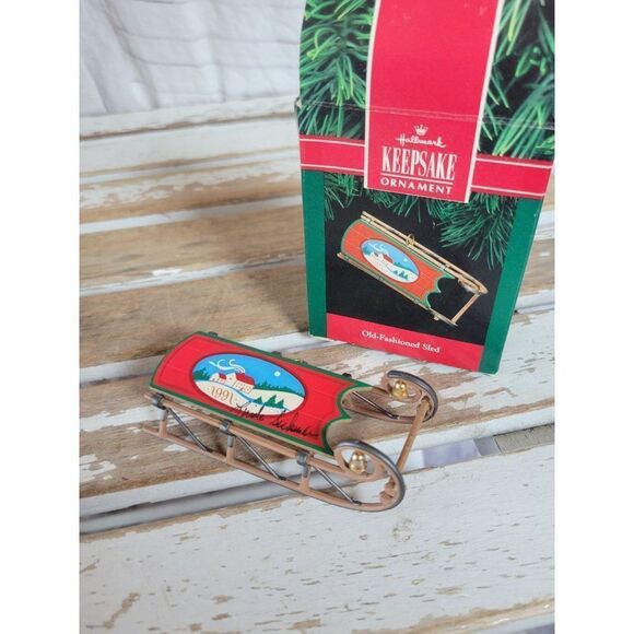Hallmark old fashioned sled signed 1991 ornament - Picture 1 of 7